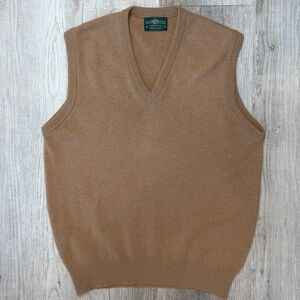 Alan Paine Norfolk Men's Lambswool V-Neck Wool Sweater Vest Size M Camel UK 40